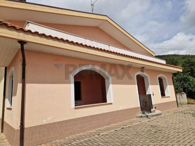 Villa Indipendente in vendita a Villa Celiera, Abruzzo
