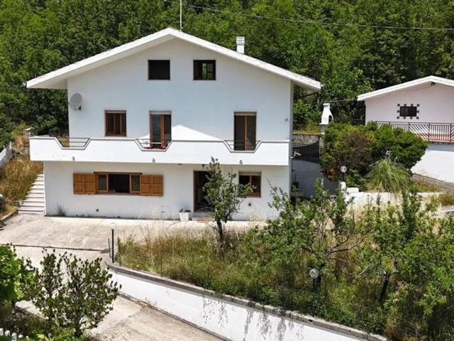 Villa Indipendente in vendita a Villa Celiera, Abruzzo