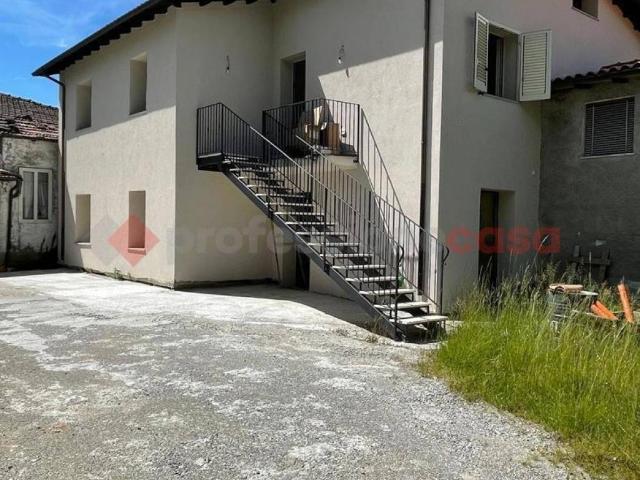 Villa Indipendente in vendita a Le Piane, Villa Collemandina