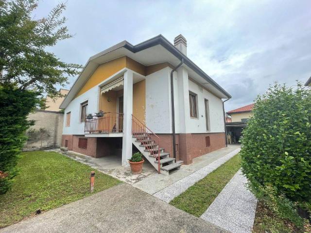 Villa Indipendente in vendita a Villa Cortese, Lombardia