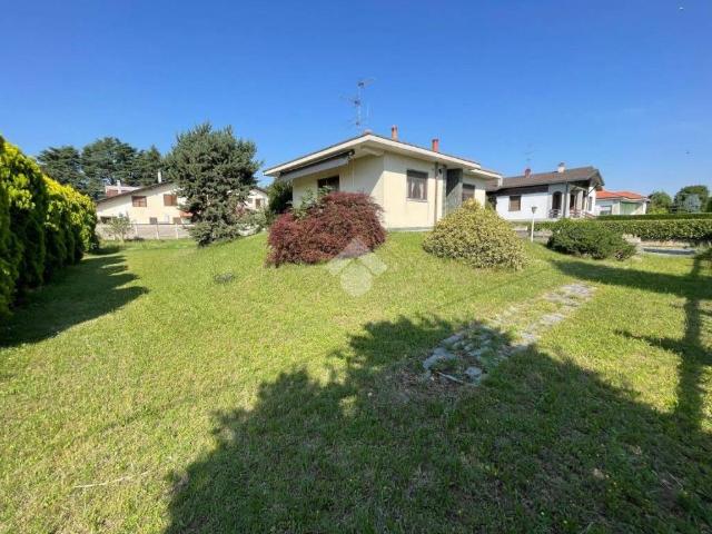 Villa Indipendente in vendita a Villa Cortese, Lombardia