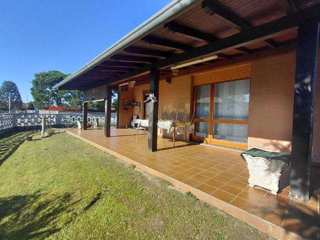 Villa Indipendente in vendita a Villa Cortese, Lombardia