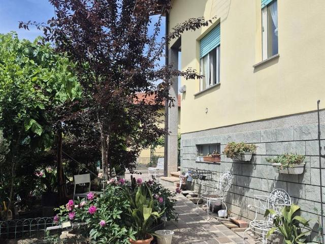 Villa Indipendente in vendita a Villa D'adda, Lombardia