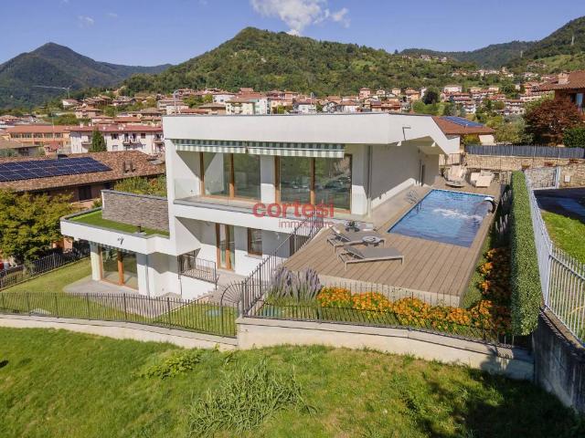 Villa Indipendente in vendita a Bruntino, Villa D'almè