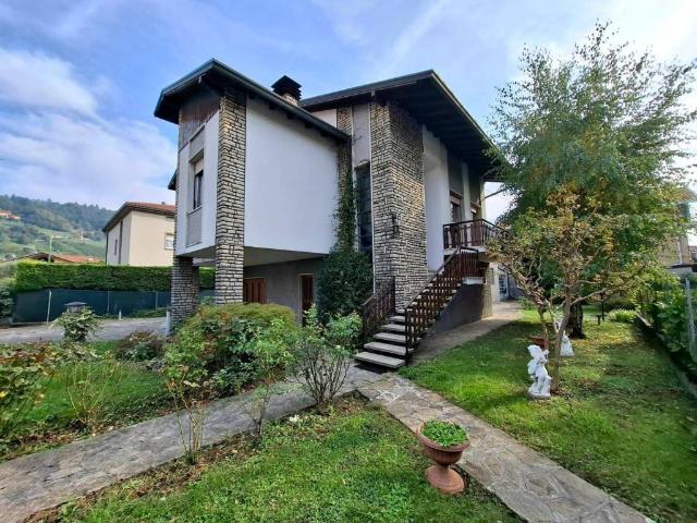 Villa Indipendente in vendita a Villa di Serio, Bergamo