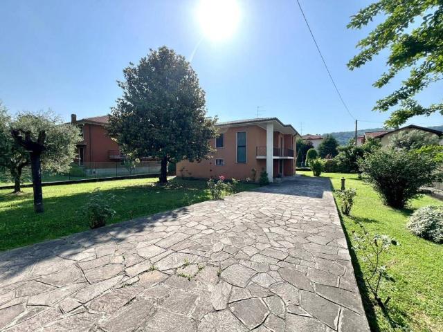 Villa Indipendente in vendita a Villa Di Serio, Lombardia