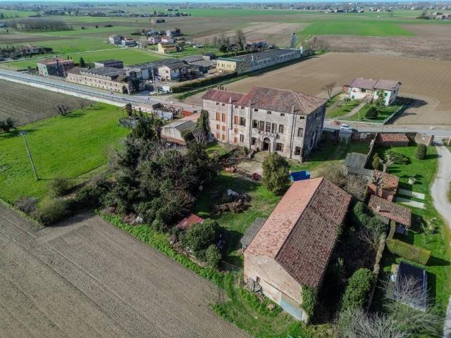 Villa Indipendente in vendita a Villa Estense, Veneto