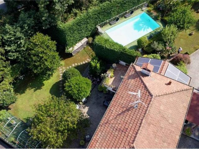 Villa Indipendente in vendita a Maccio, Villa Guardia