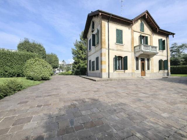 Villa Indipendente in vendita a Maccio, Villa Guardia
