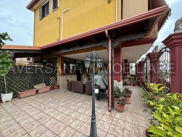 Villa Indipendente in vendita a Villa Literno, Campania