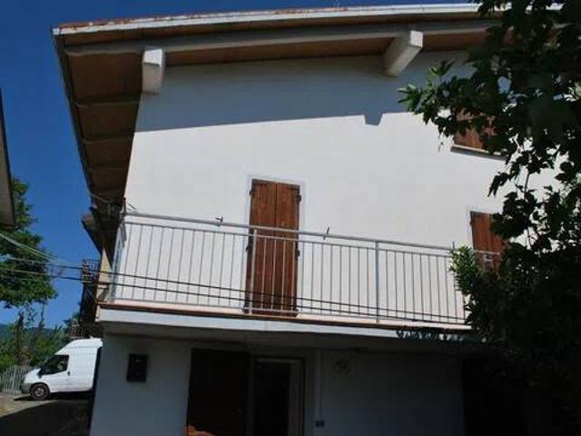 Villa Indipendente in vendita a Appennino Reggiano, Re