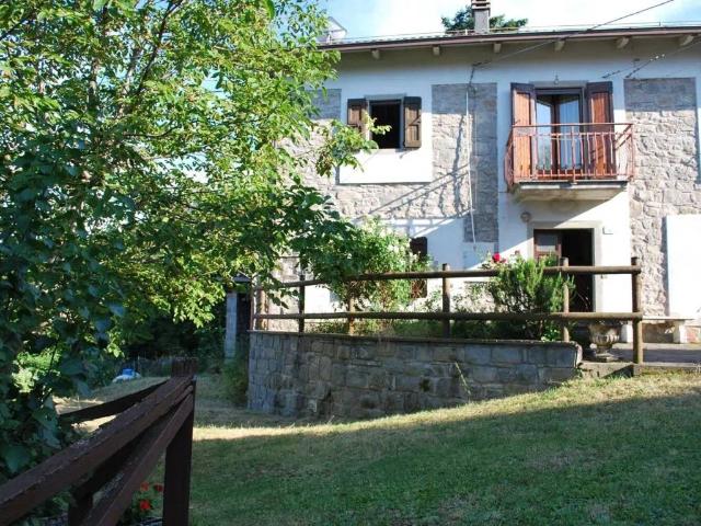 Villa Indipendente in vendita a Appennino Reggiano, Re