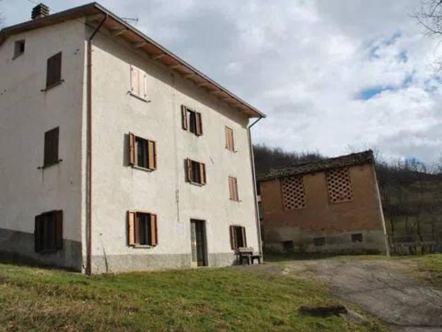Villa Indipendente in vendita a Appennino Reggiano, Re