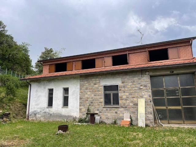 Villa Indipendente in vendita a Appennino Reggiano, Re