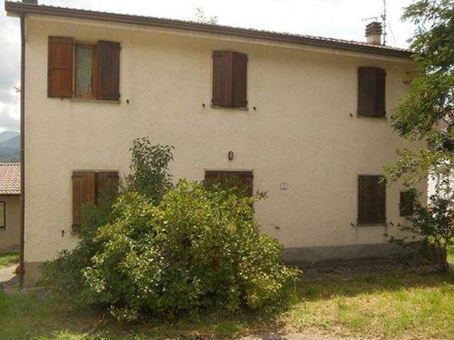 Villa Indipendente in vendita a Appennino Reggiano, Re