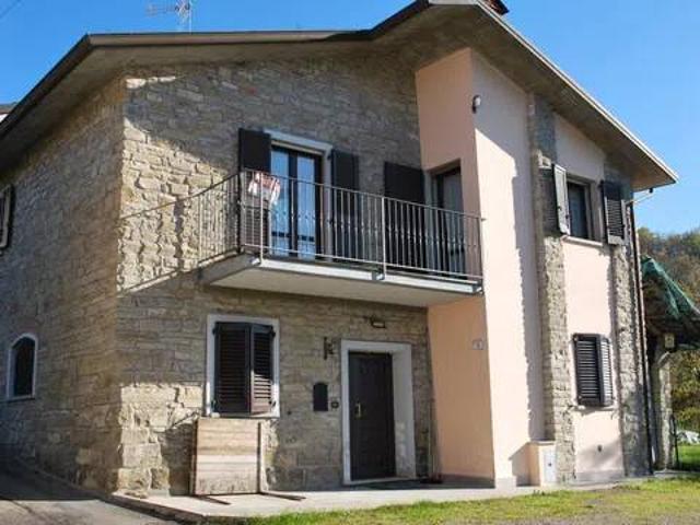Villa Indipendente in vendita a Appennino Reggiano, Re