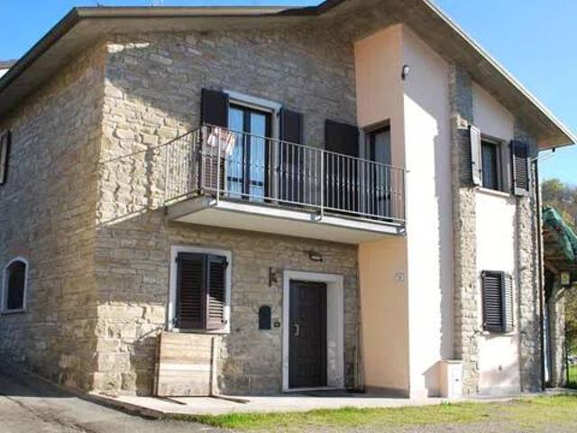 Villa Indipendente in vendita a Appennino Reggiano, Re