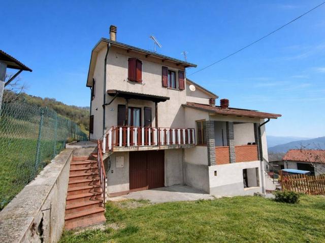 Villa Indipendente in vendita a Appennino Reggiano, Re
