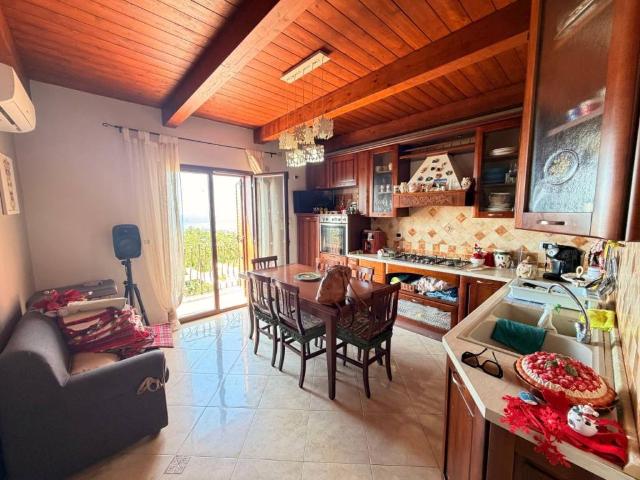 Villa Indipendente in vendita a Villa San Giovanni, Reggio Calabria