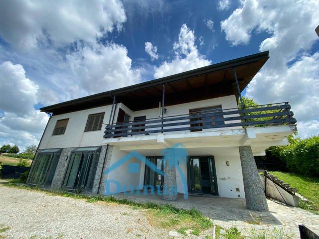 Villa Indipendente in vendita a Piemonte, Asti