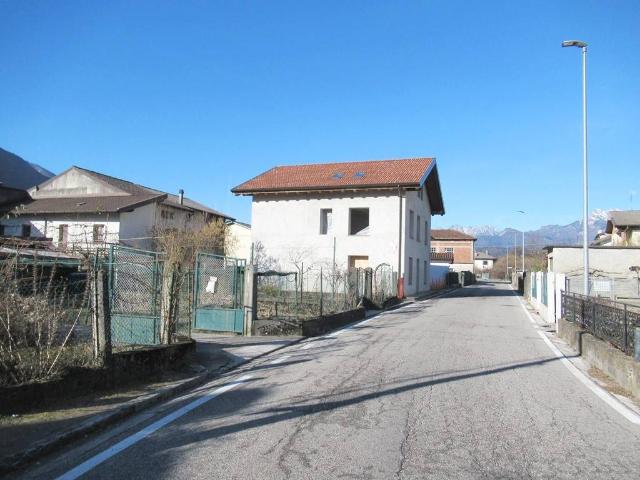 Villa Indipendente in vendita a Villa Santina, Friuli-Venezia Giulia