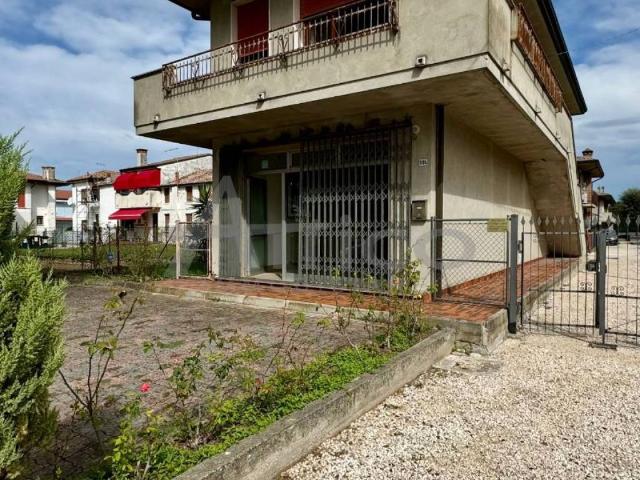 Villa Indipendente in vendita a Ceregnano, Veneto