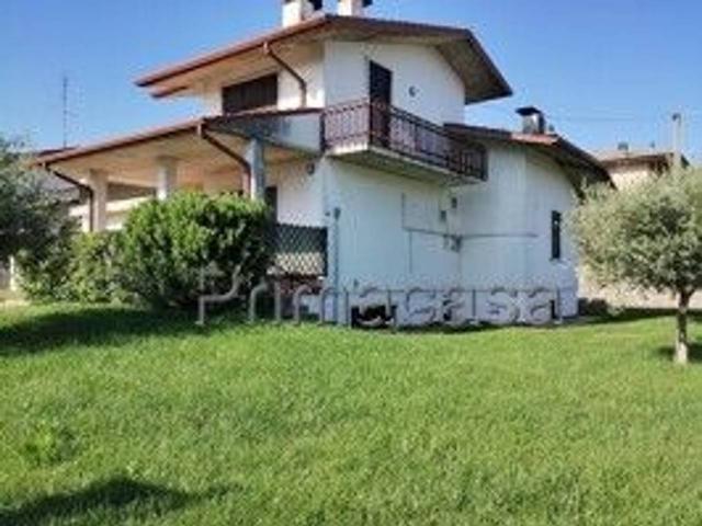 Villa Indipendente in vendita a Dosdega, Villafranca Di Verona