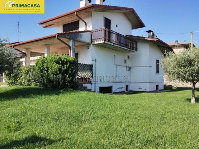 Villa Indipendente in vendita a Dosdega, Villafranca Di Verona