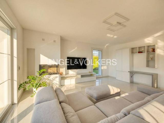 Villa Indipendente in vendita a Pozzomoretto, Villafranca di Verona