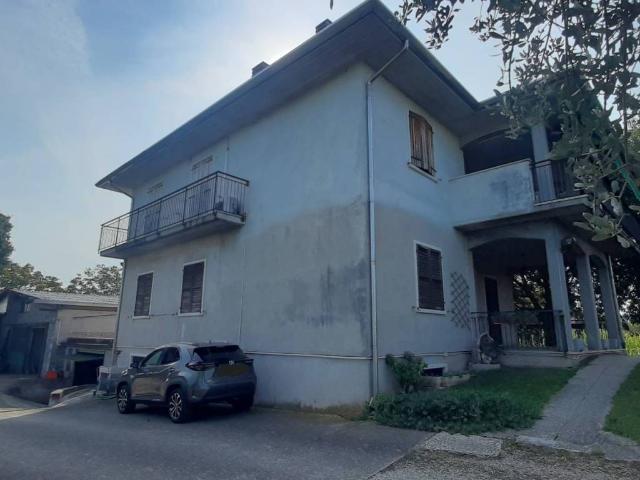 Villa Indipendente in vendita a Dossetto, Villafranca Di Verona