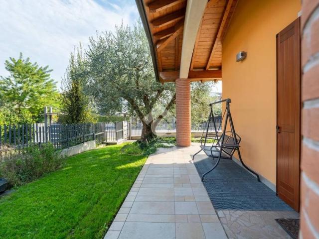 Villa Indipendente in vendita a Villafranca Di Verona, Veneto