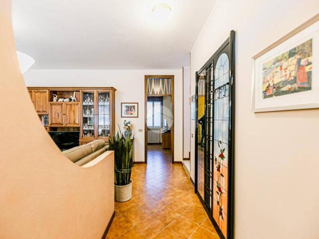 Villa Indipendente in vendita a Villafranca Di Verona, Veneto