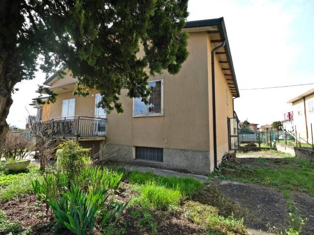 Villa Indipendente in vendita a Dossobuono, Villafranca di Verona