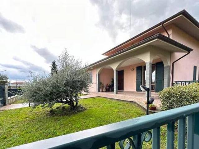 Villa Indipendente in vendita a Unione di comuni Montana Lunigiana, Villafranca In Lunigiana