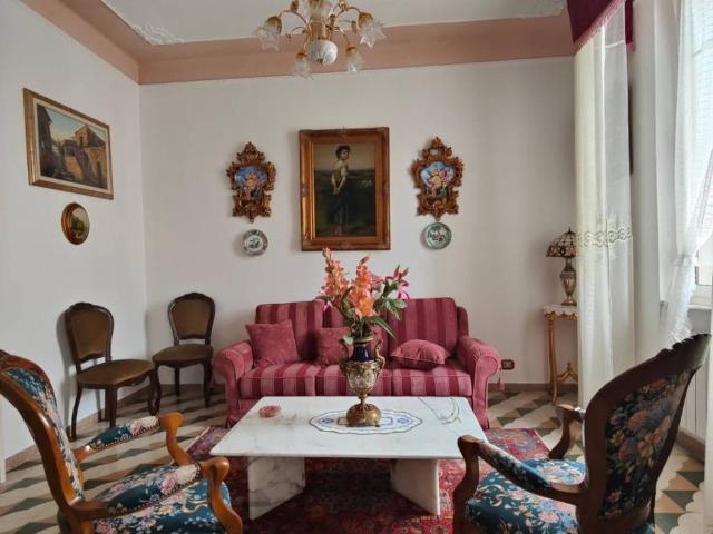 Villa Indipendente in vendita a Unione di comuni Montana Lunigiana, Villafranca In Lunigiana