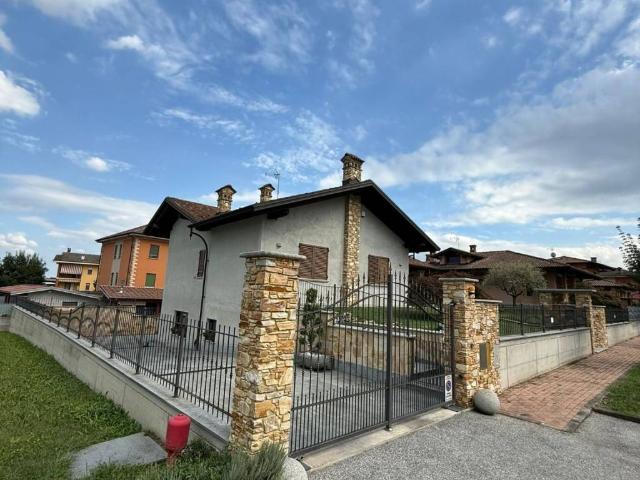 Villa Indipendente in vendita a Piemonte, Torino