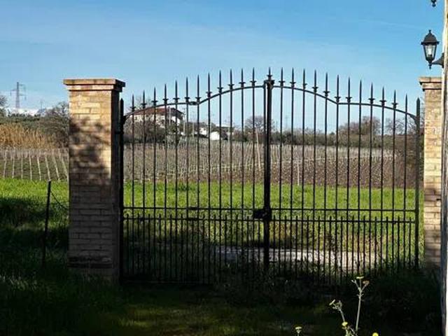 Villa Indipendente in vendita a San Pancrazio, Villalfonsina