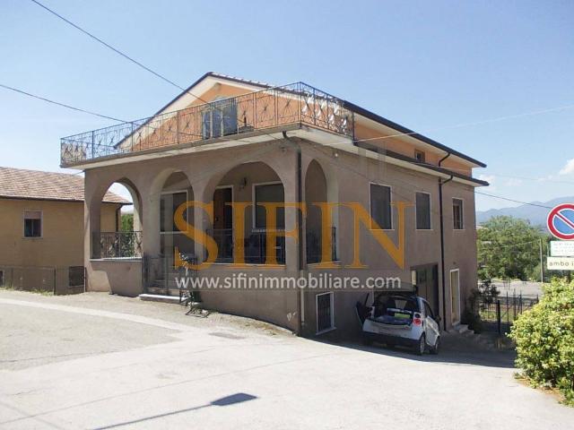 Villa Indipendente in vendita a Terre dell’Ufita, Villamaina