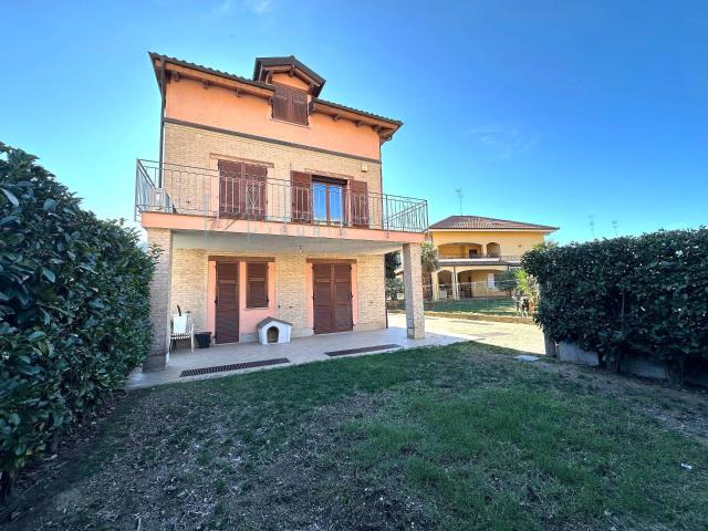 Villa Indipendente in vendita a Villanova D'albenga, Liguria