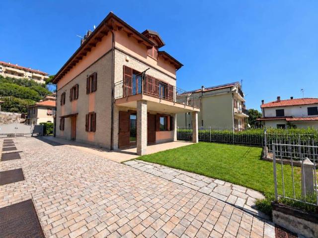 Villa Indipendente in vendita a Villanova D'albenga, Liguria