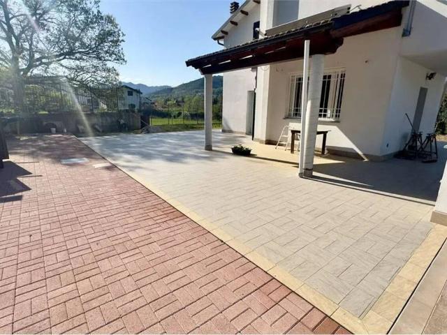Villa Indipendente in vendita a Villanova D'albenga, Liguria