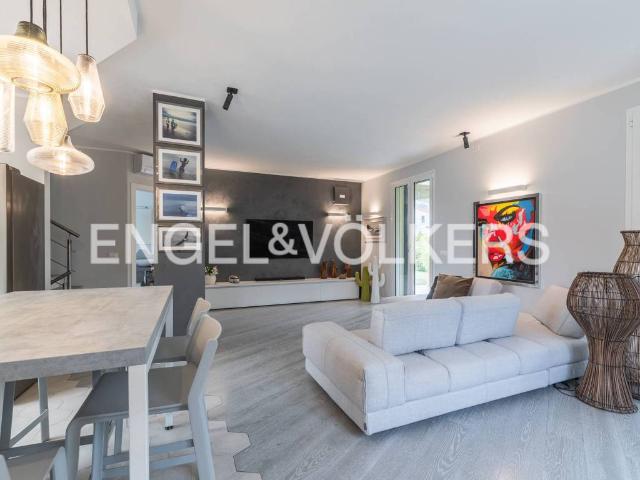 Villa Indipendente in vendita a Villanova D'albenga, Liguria