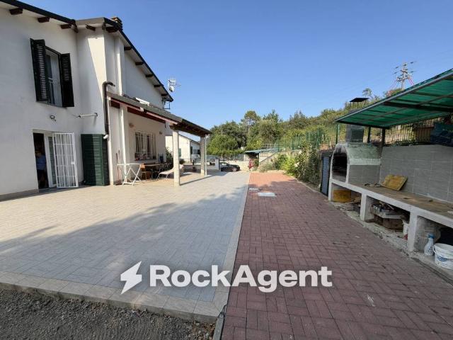 Villa Indipendente in vendita a Villanova D'albenga, Liguria