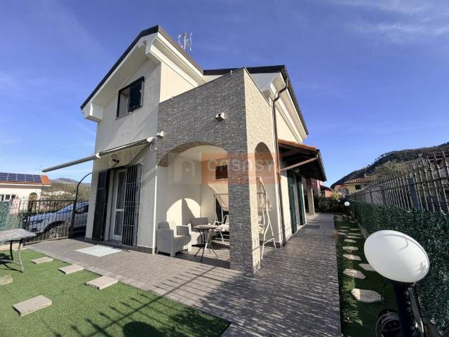 Villa Indipendente in vendita a Villanova D'albenga, Liguria