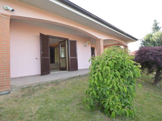 Villa Indipendente in vendita a Villanova D'ardenghi, Lombardia