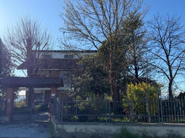 Villa Indipendente in vendita a Stazione, Piemonte