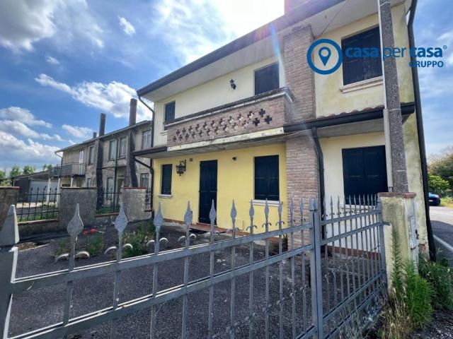 Villa Indipendente in vendita a Villanova Marchesana, Veneto