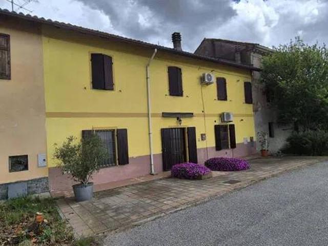 Villa Indipendente in vendita a Piemonte, Alessandria