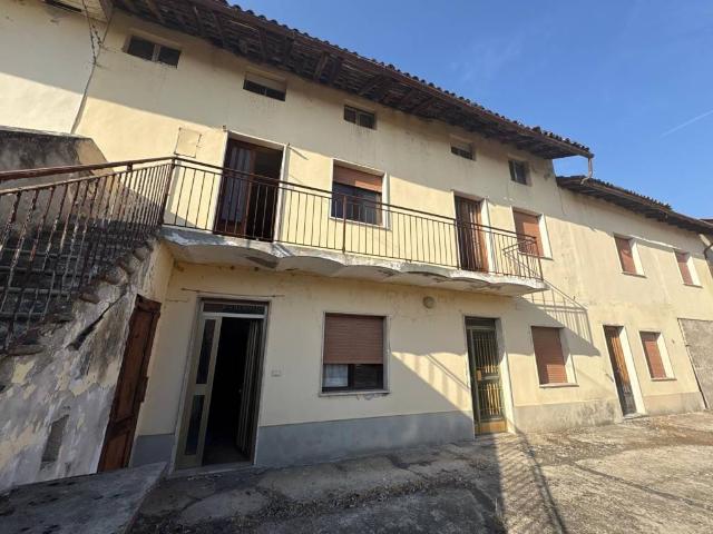 Villa Indipendente in vendita a Villanova Monferrato, Alessandria