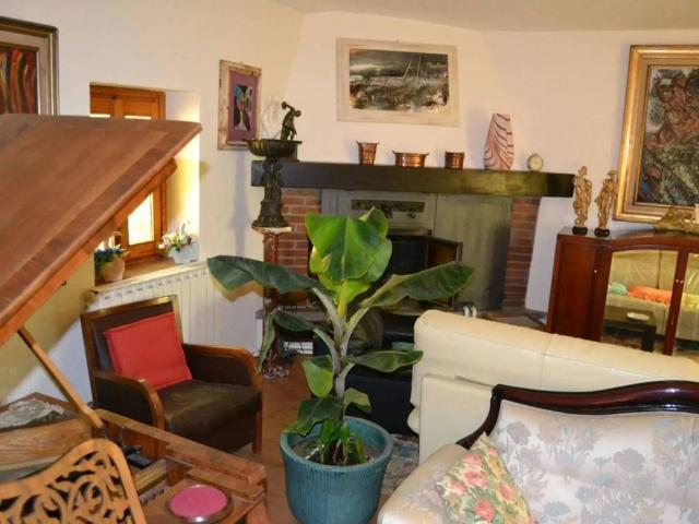 Villa Indipendente in vendita a Magherno, Lombardia